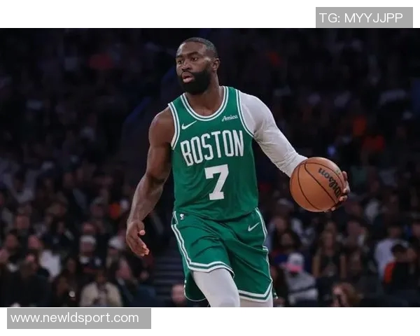 杰伦布朗因病缺席绿军客战奇才场均29分6板48助的表现引关注 杰伦布朗因病缺席绿军客战奇才场均29分6板48助的表现引关注