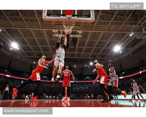 火箭队尽管抢下23个进攻篮板却依旧败北进攻混乱难以弥补劣势