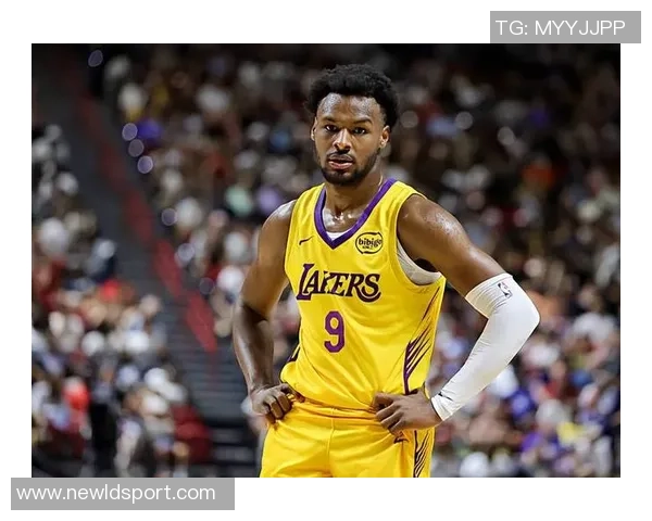 夸梅直言布朗尼在大学表现平平不及部分高中球员的潜力与实力