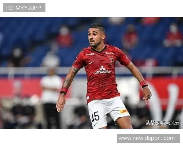 刘闻超带队海港在教学赛中以4-3逆转取胜莱昂纳多梅开二度助力球队