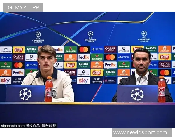 西蒙尼携马竞基金会探望医院儿童传递温暖与关爱