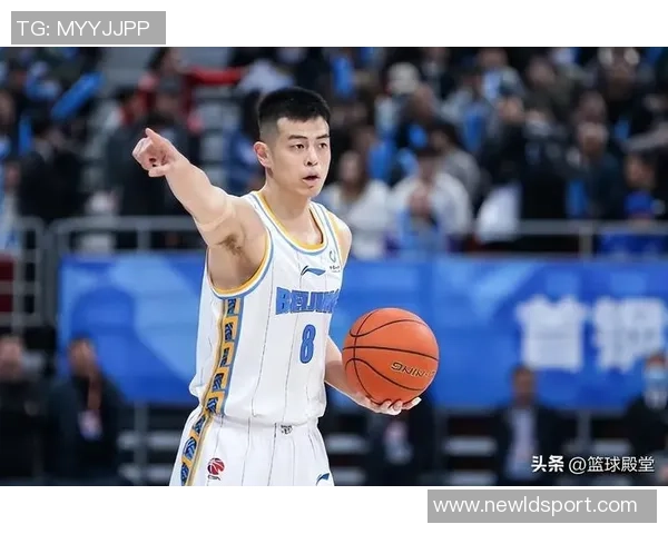 翟晓川与赵睿方硕共赏王楚钦比赛现场气氛热烈嗓音嘶哑尽显激情