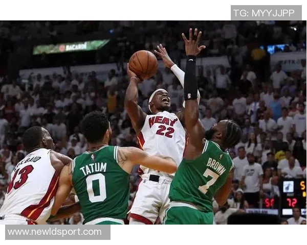 巴特勒表现抢眼18投7中斩获23分11篮板其中7个前场板助力球队胜利